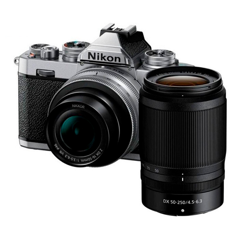 NIKON Z fc + 16-50mm F3.5-6.3 VR + 50-250mm F4.5-6.3 VR
