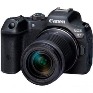 Canon EOS R7 + RF-S 18-150 mm
