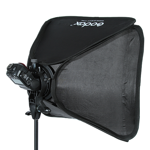 S type Bracket Bowens + Softbox 80x80cm
