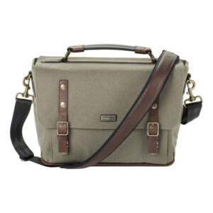 Signature 13 – dusty olive
