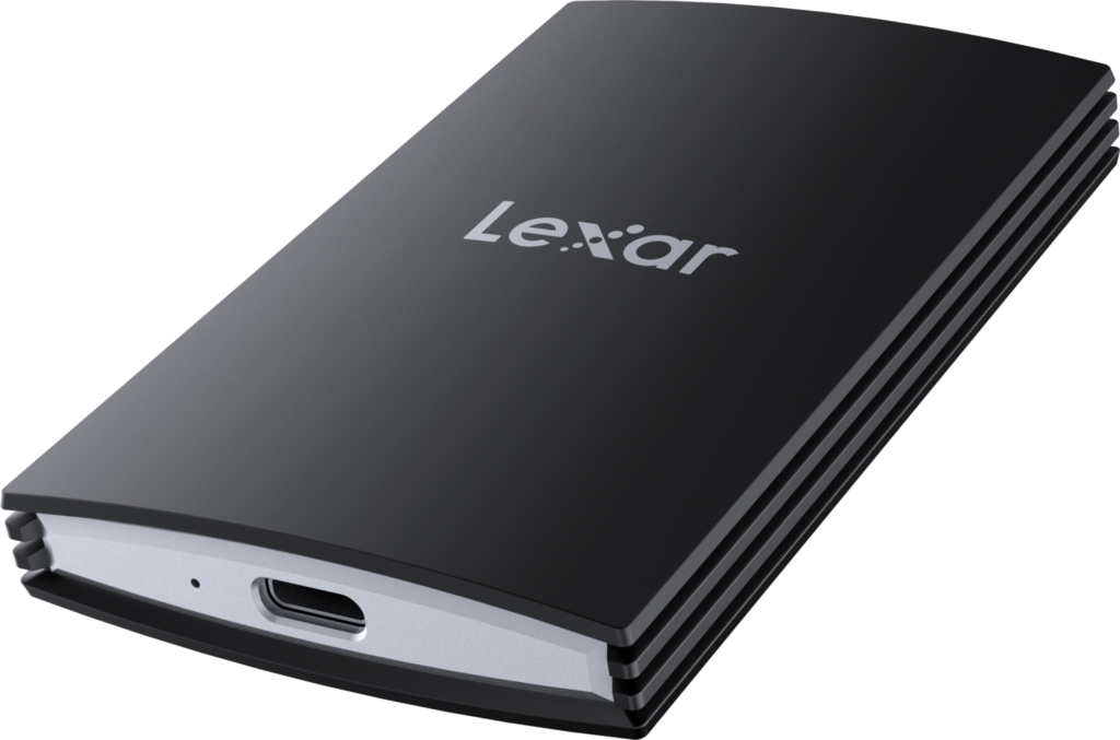 AR700 Portable SSD 4TB
