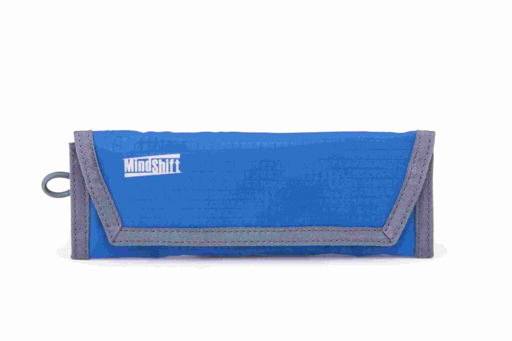 Gear pouch 4 batteries & cards