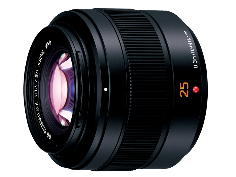 Las lentes LUMIX se han renovado con la adición de un recubrimiento de flúor.