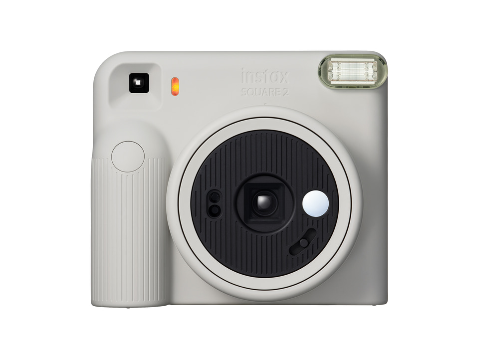 Fuji lanza la Instax SQUARE 2: Una cámara que te permite cambiar físicamente el tono de color